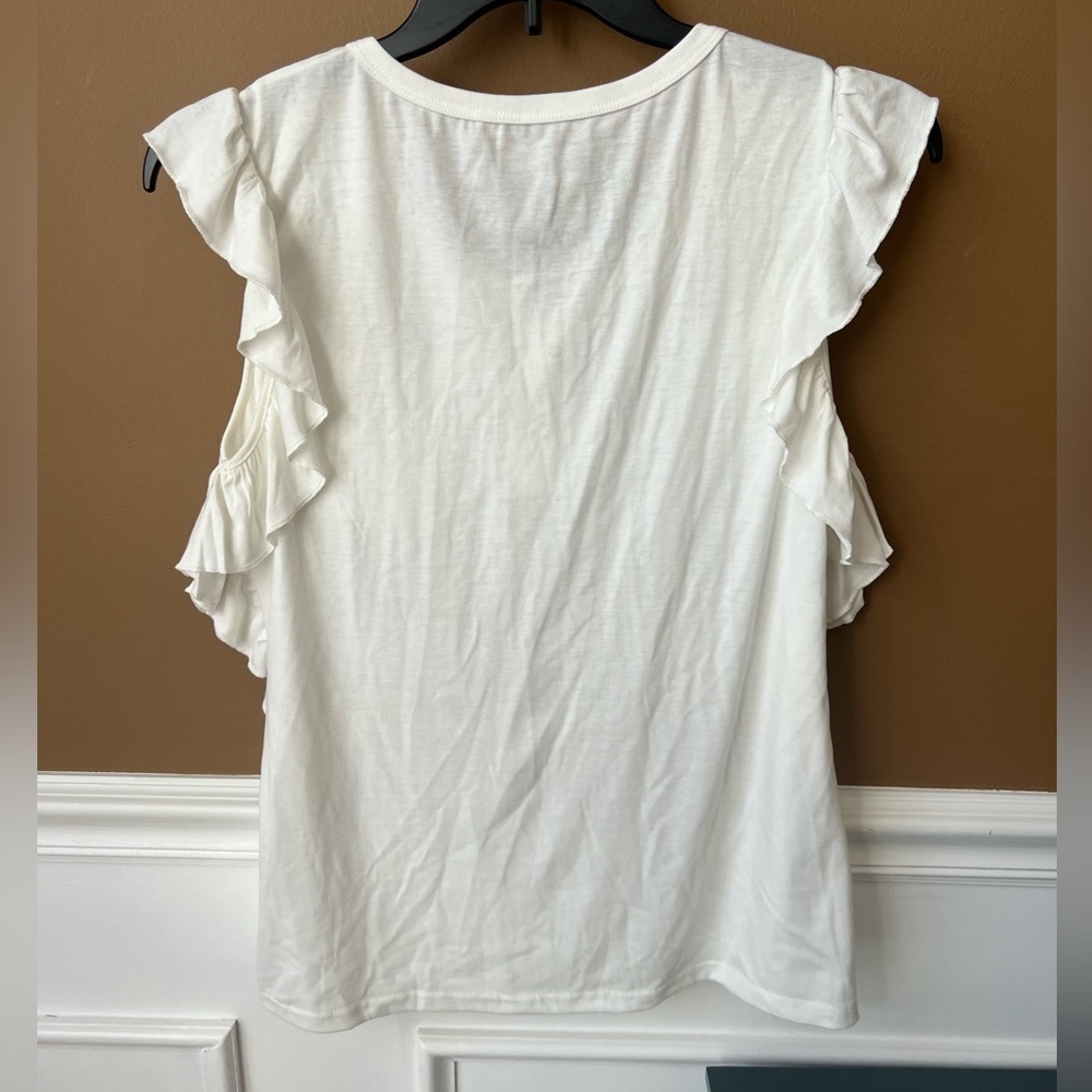 Women's Ruffled White Short Sleeve Henley Top Size Large - Picture 2 of 3
